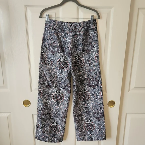 Urban Outfitters Women's Gray Red Juliet Cropped Victorian Jacquard Pants Size 2 - Picture 8 of 12